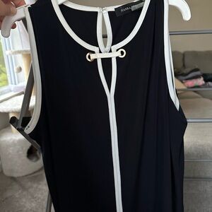 2 Ivanka Trump business tops size M